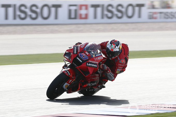 Miller eldobta a Ducatit a harmadik szabadedzésen