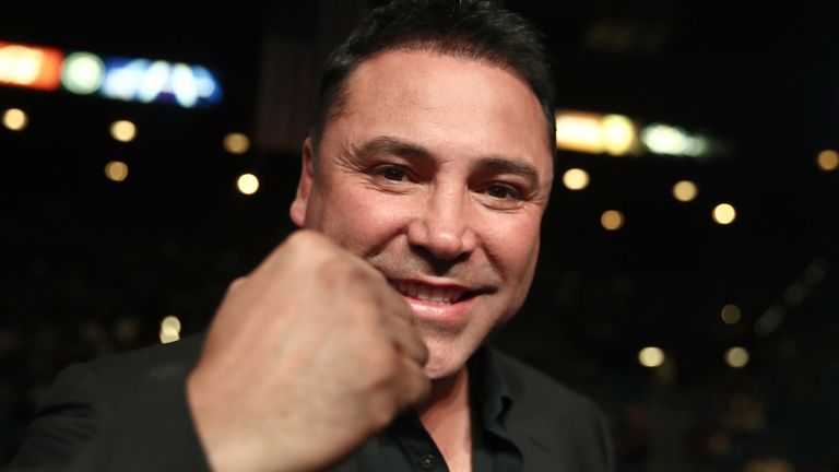 Oscar De La Hoya visszatér!