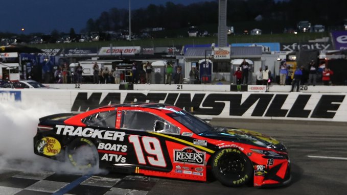 Martin Truex Jr. az első duplázó az idényben