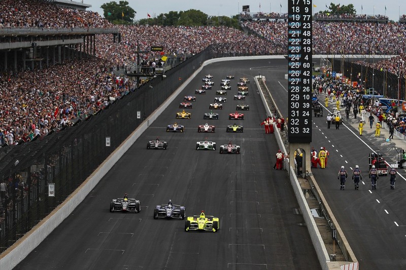135 ezer néző ott lehet az Indy 500-on