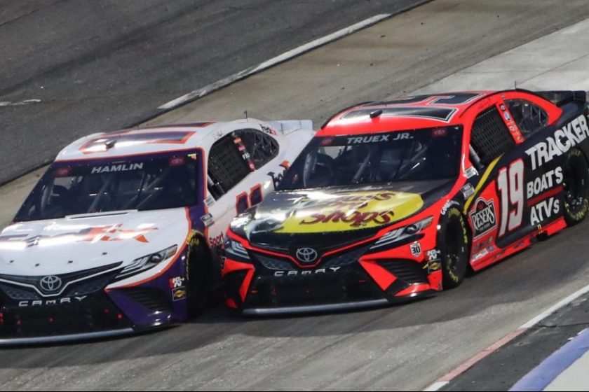 Martin Truex Jr. nyerte el a pole pozíciót a doveri NASCAR-versenyre