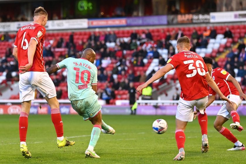 A Swansea lesz a Brentford ellenfele a fináléban