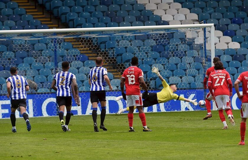 Órákra hosszabbíthatta meg Championship-tagságát a Sheffield Wednesday