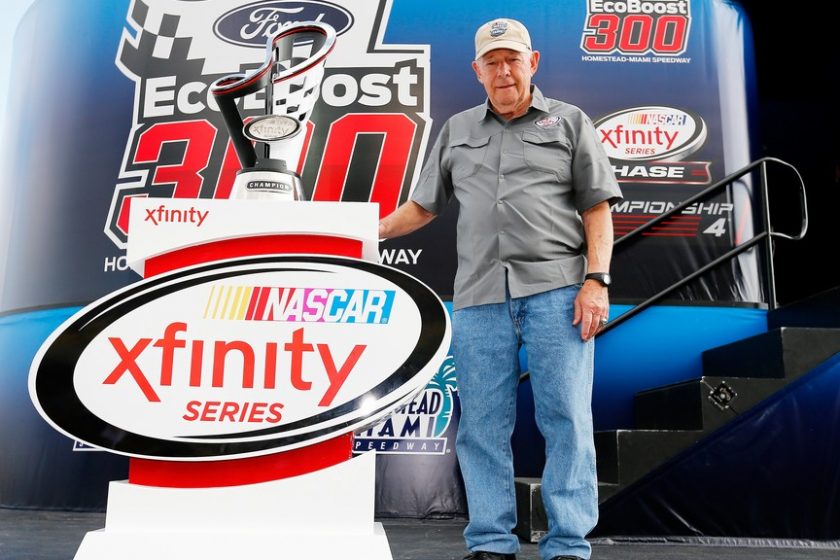 Elhunyt a legenda, Jack Ingram