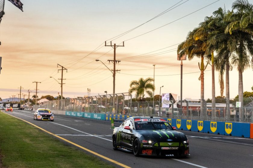 Bő két hónapra leáll a Supercars-bajnokság