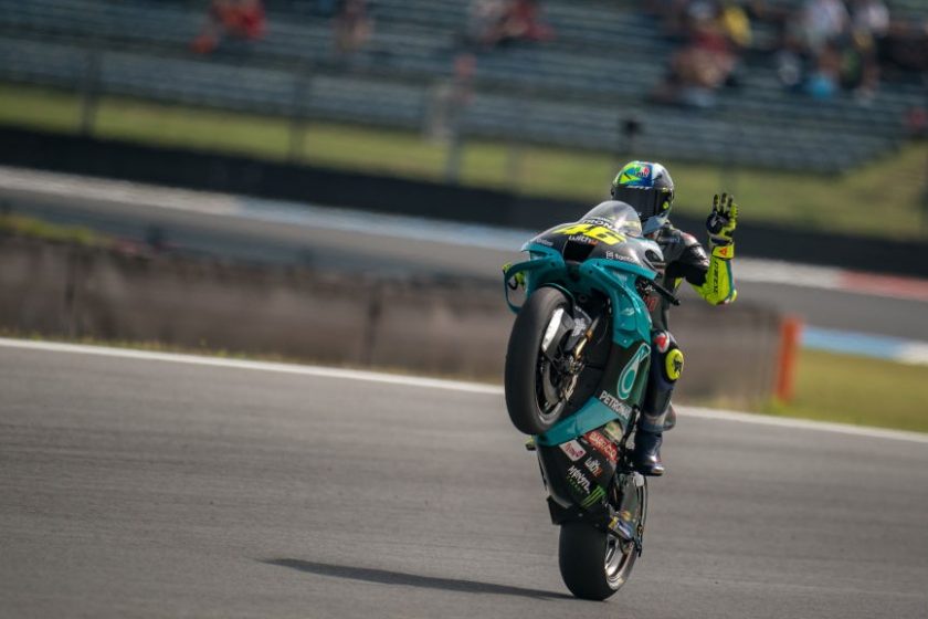 Rossi visszavonul