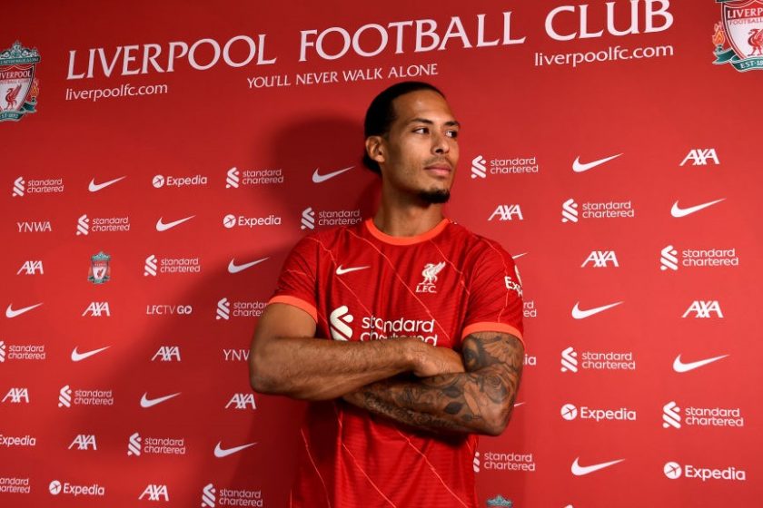 Van Dijk hosszabbított