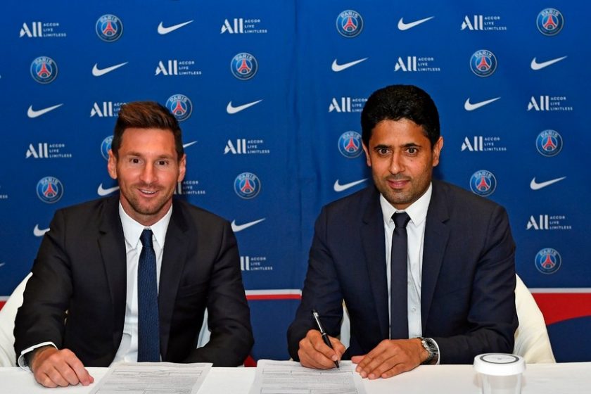 Bemutatta Messit a PSG