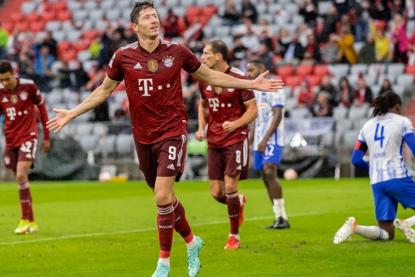 A játékosoknál Lewandowski és Klopp az elmúlt év legjobbjai
