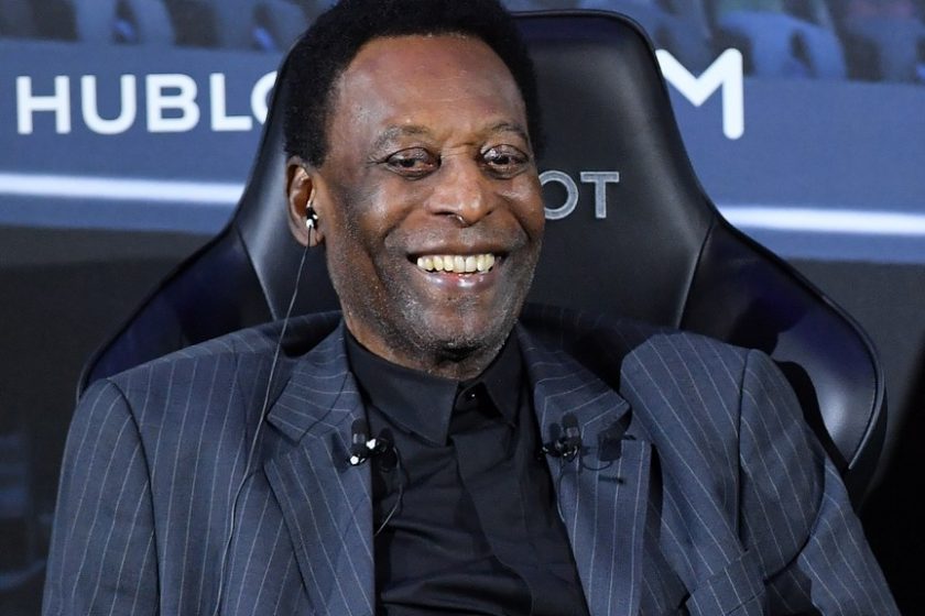 Pelé újra kórházban