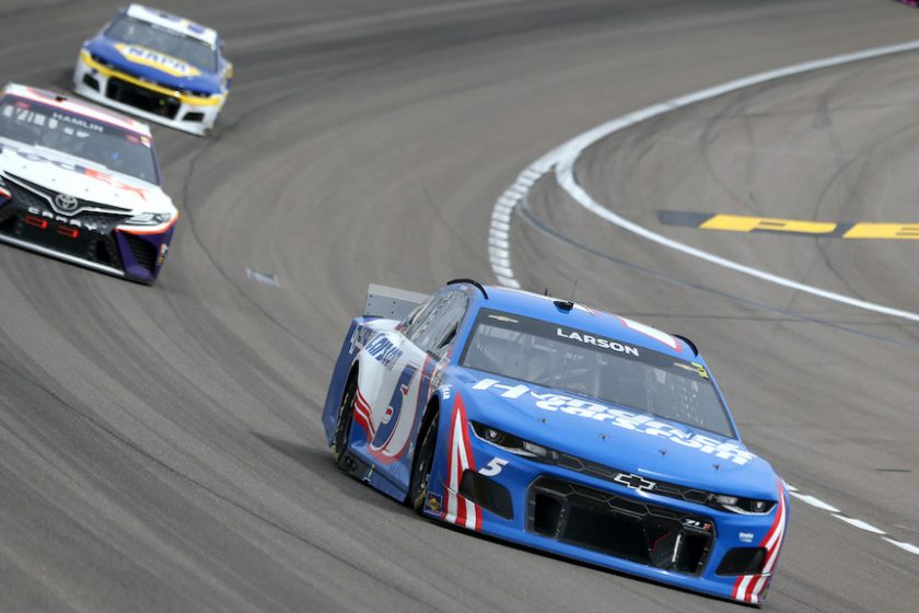 Kyle Larson indulhat az élről Las Vegasban