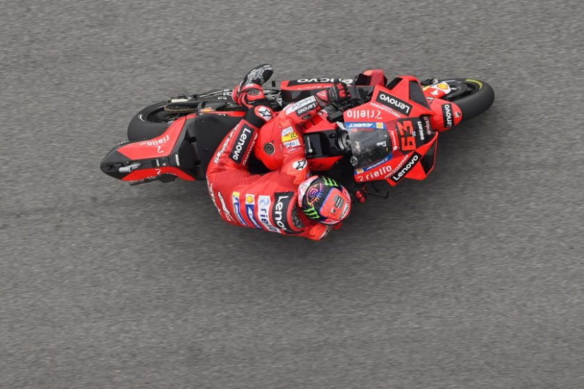 Pecco Bagnaia többet “nem is nyúl a Ducatihoz”, csak megy vele