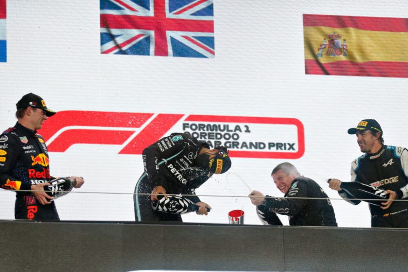 Hamilton behúzta Katart is, Alonso 7 év után dobogón