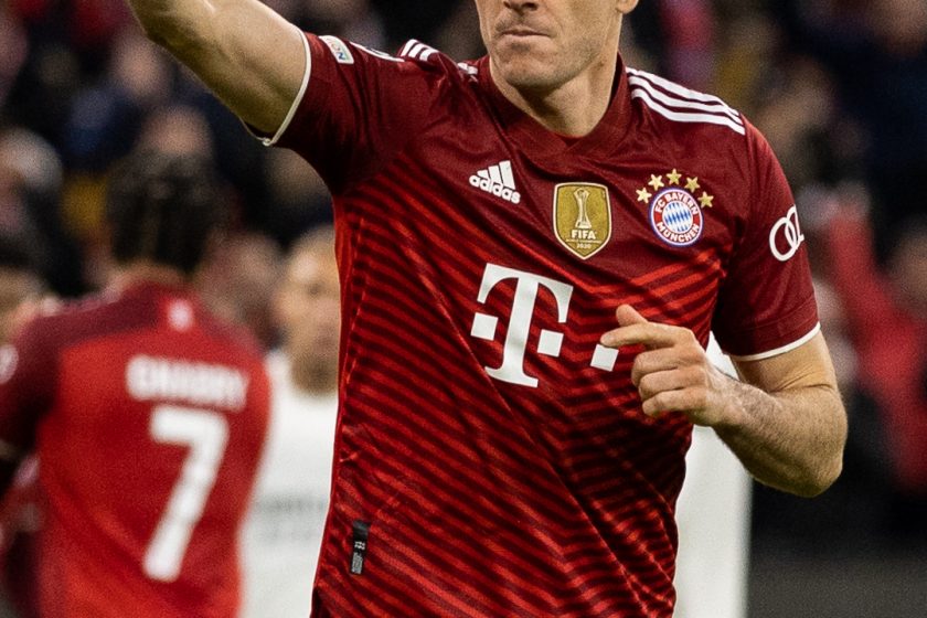 Lewandowski megdöntötte Messi, lerombolta C. Ronaldo rekordját