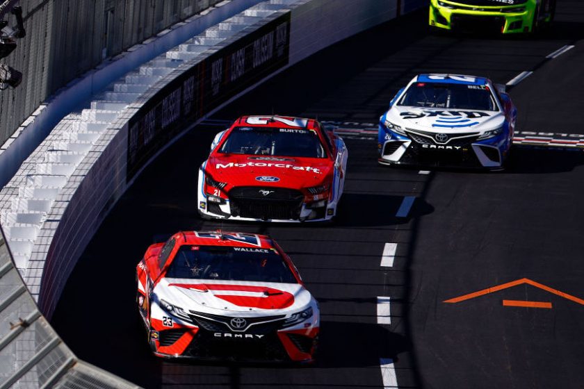 Los Angelesben rajtol a NASCAR-szezon