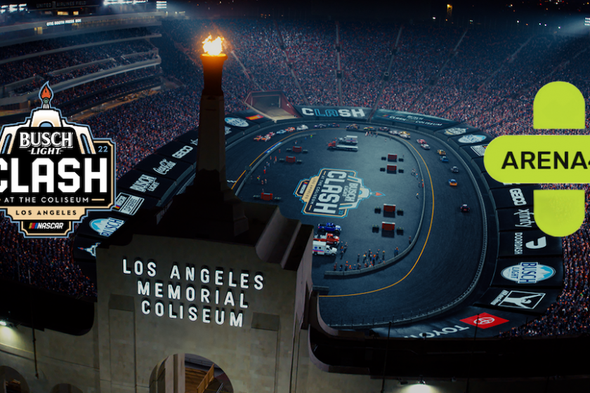 Így épített oválpályát a NASCAR egy futballstadionba