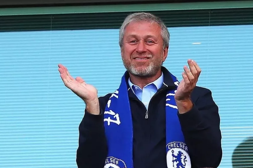 Az orosz Roman Abramovics feladja a Chelsea irányítását