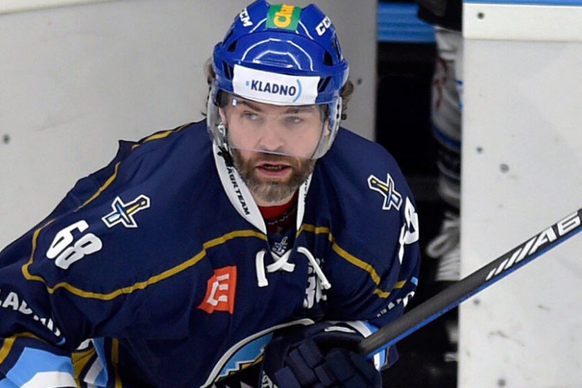 Jagr elviszi csapata meccsét, hogy segítsen a háborús menekülteknek