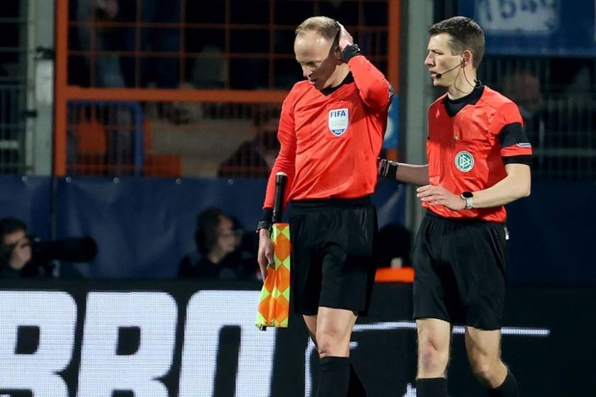 Félbeszakadt a Bochum-Gladbach