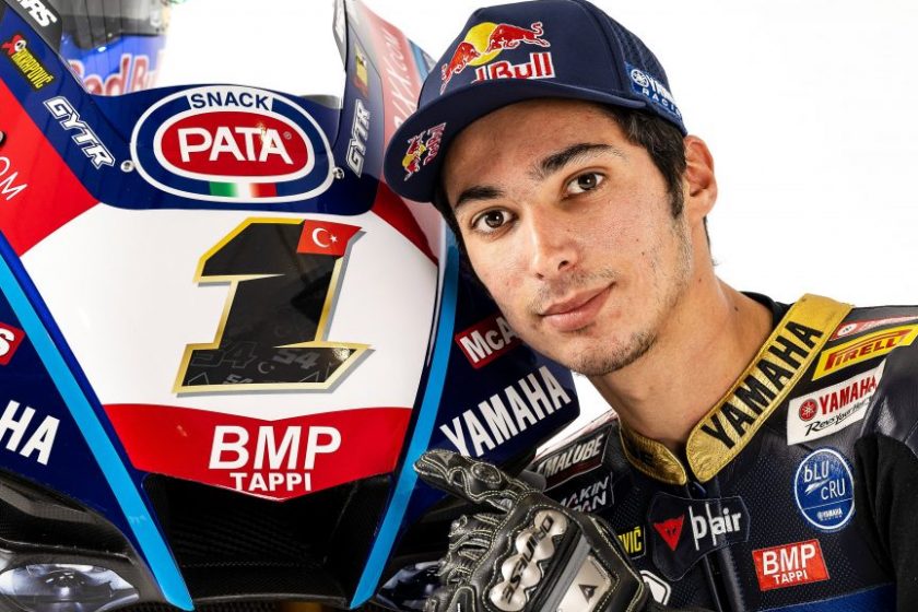 Jól mutat az 1-es az új Superbike Yamahán