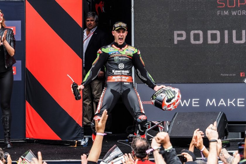 Jonathan Rea adósnak érzi magát a Kawasakival szemben