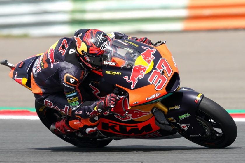 Augusto Fernandez nyert a Moto2-ben
