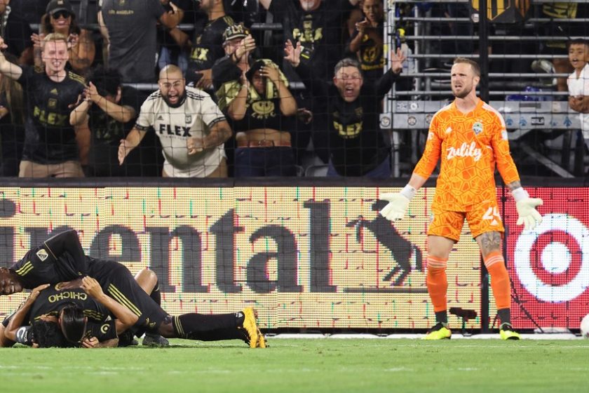 Tovább menetel a Los Angeles