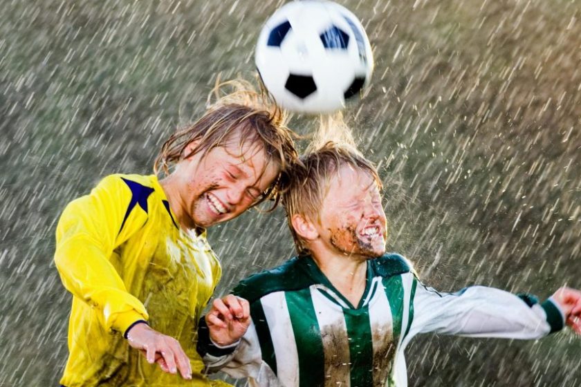 Angliában már nem fejelhetnek a 12 évnél fiatalabb gyerekek a futballban