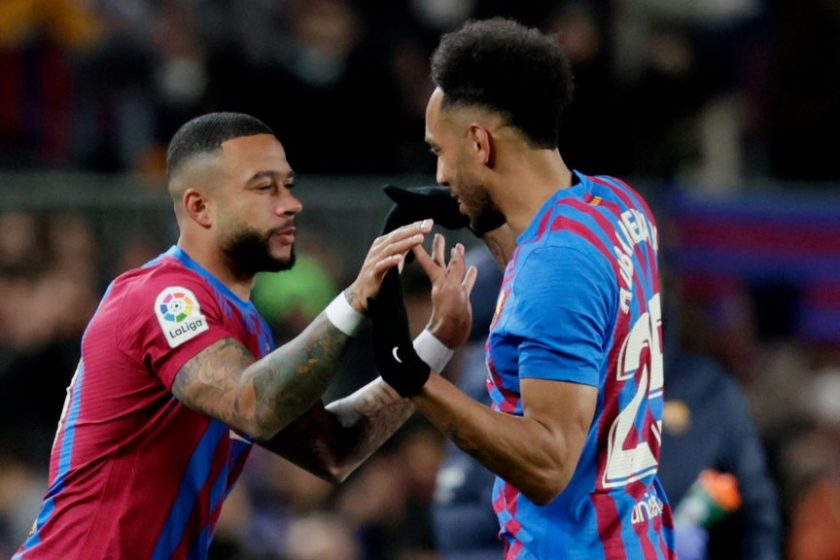 Vagy csak Depay, vagy csak Aubameyang mehet a Barcából