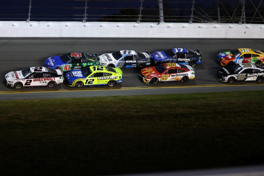 Eső miatt elhalasztották a NASCAR-futamot