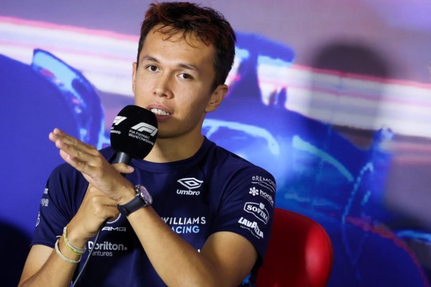 Lélegeztetőgépre került az F1-es pilóta