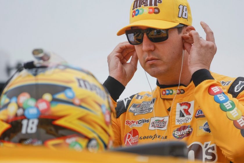 Nyaralás közben tartóztatták le a NASCAR-bajnokot
