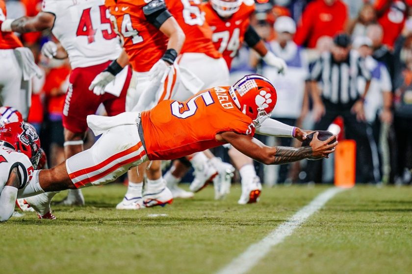 Folytatta menetelését a Clemson