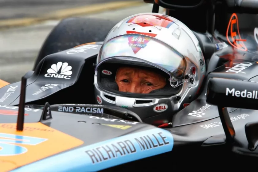 Mario Andretti 82 évesen tesztelt Forma-1-es autót