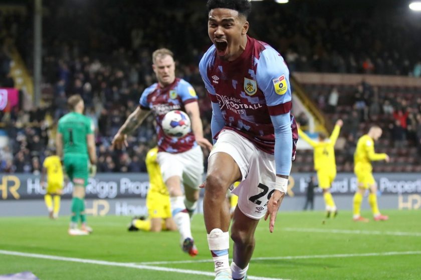Százperces dráma Burnley-ben