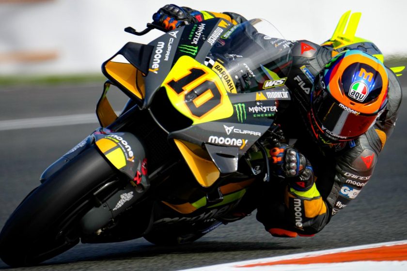 Valentino Rossi öccse a kombinált alsó súlyhatárért küzd