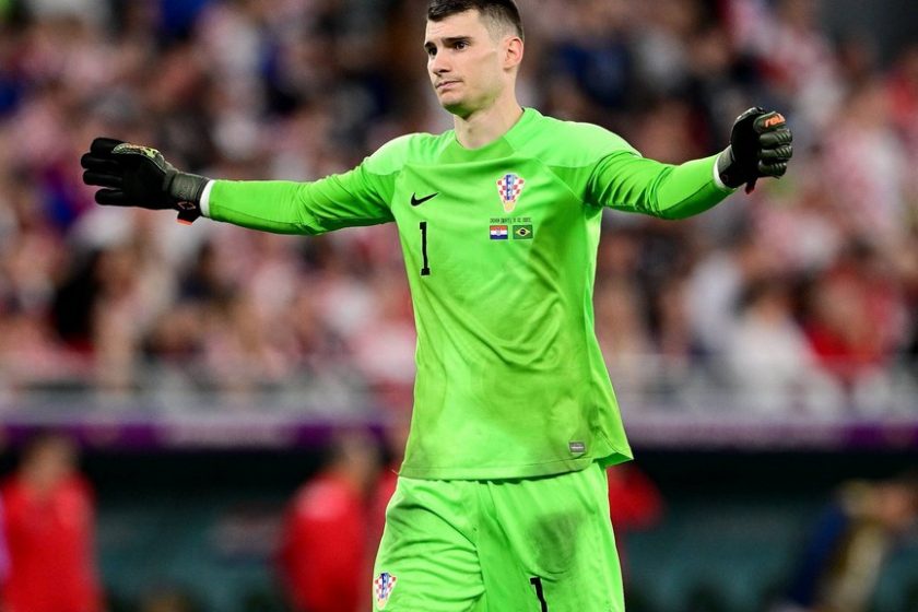 Livakoviccsal pótolná Neuert a Bayern