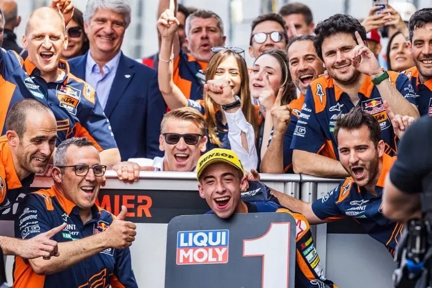 A KTM 2024-ben is a Moto2-ben látja Pedro Acostát