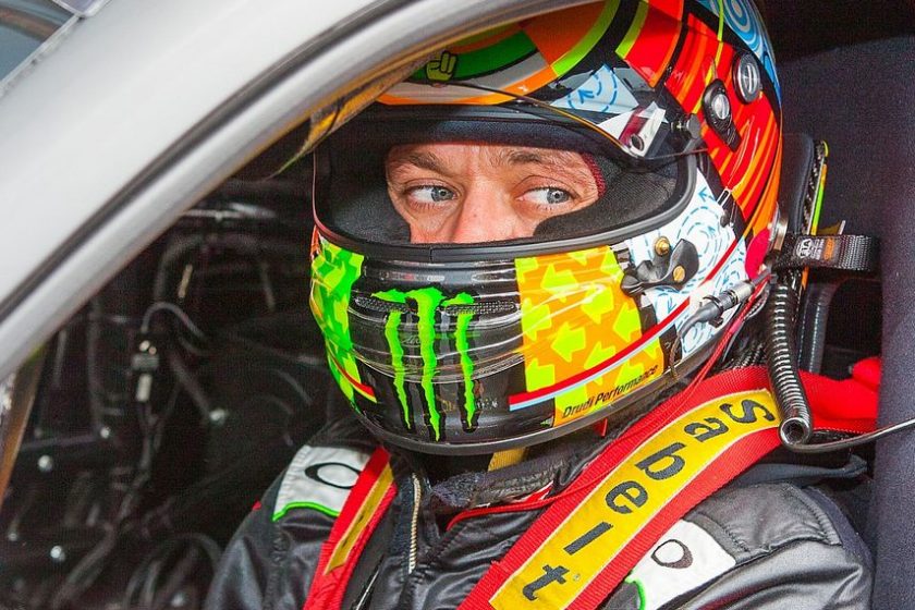 Ezzel a BMW-vel indul Valentino Rossi a bathursti 12 óráson