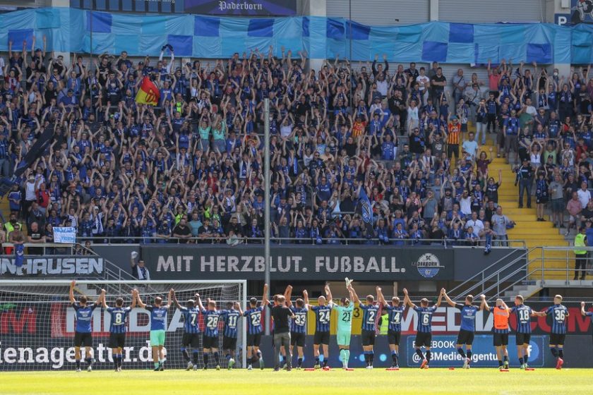 A Karlsruhe és a Paderborn mérkőzésével folytatódik az idény