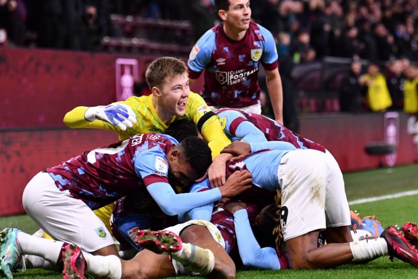 Az utolsó pillanatban mentett pontot a Burnley