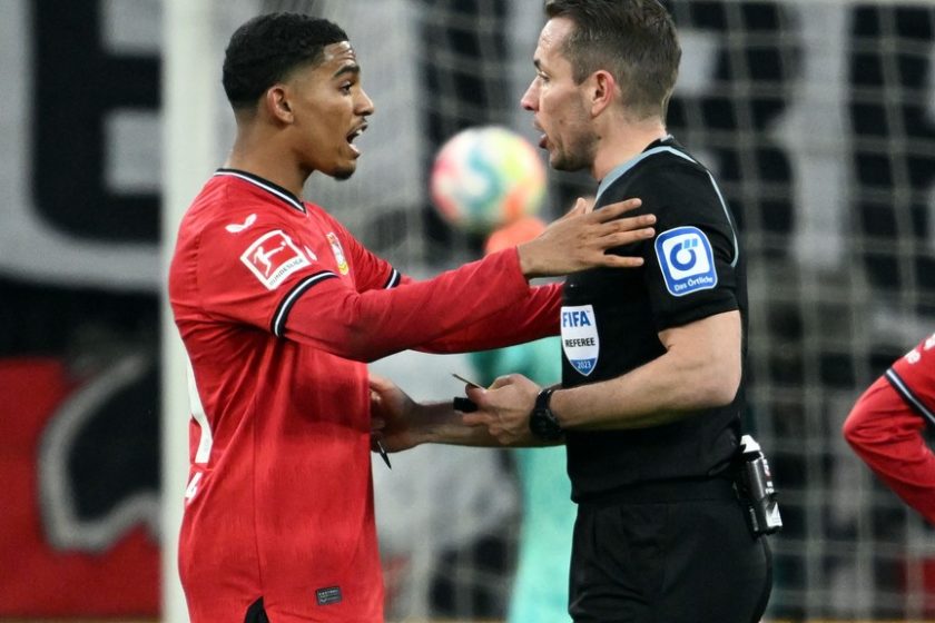 Futballtörténeti jelenetek után győzte le a Leverkusen a Bayernt