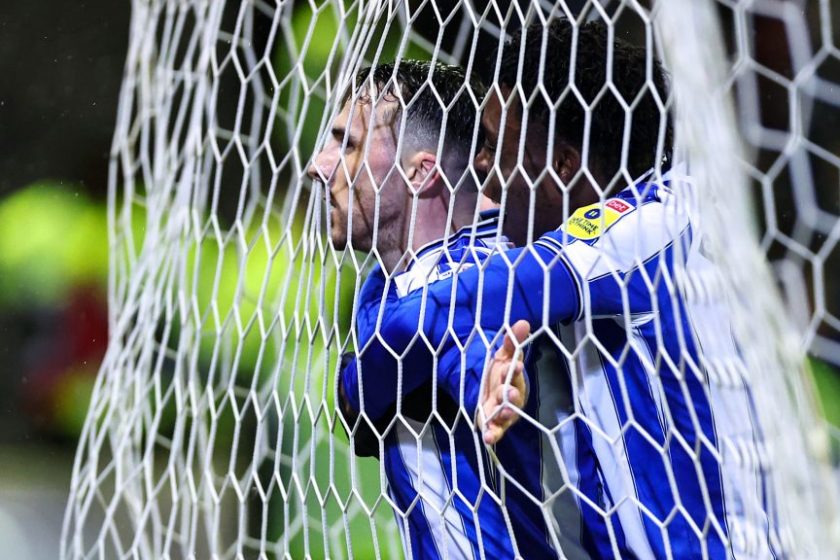 Visszavenné első helyét a Sheffield Wednesday