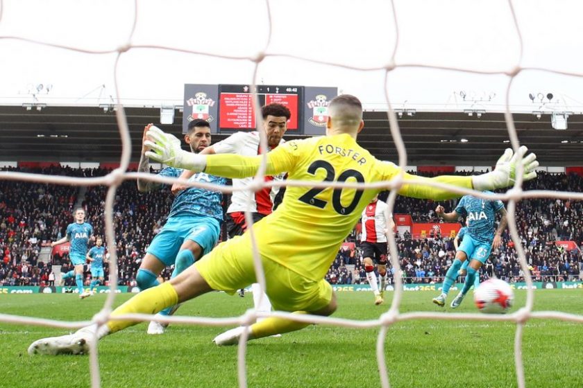 Őrült meccs, hatgólos döntetlen Southamptonban