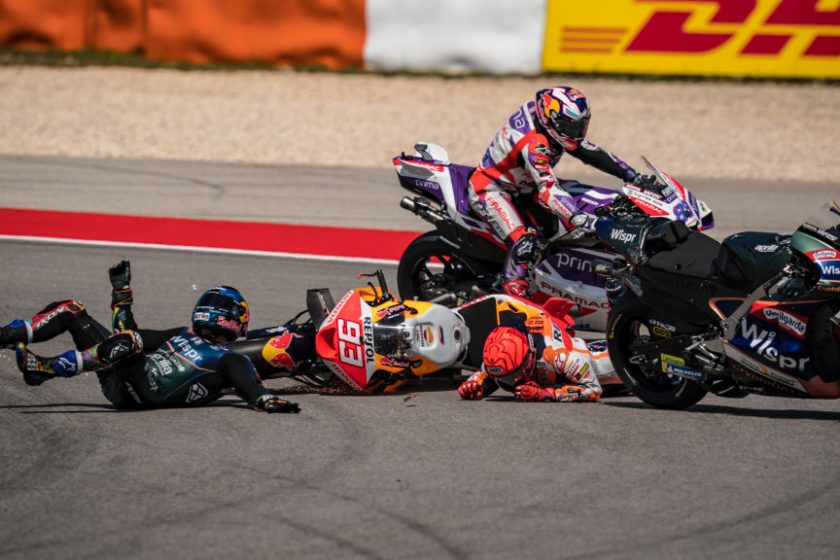 Áll a bál Marc Marquez körül a MotoGP-ben