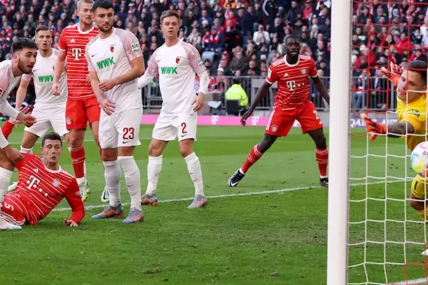 3 gólt lőtt az Augsburg a Bayernnek, mégis kikapott