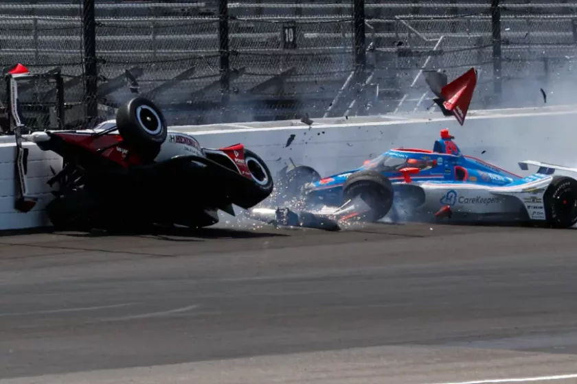 Megvolt az első baleset az idei Indy 500-on, Stefan Wilson megsérült, nem indulhat