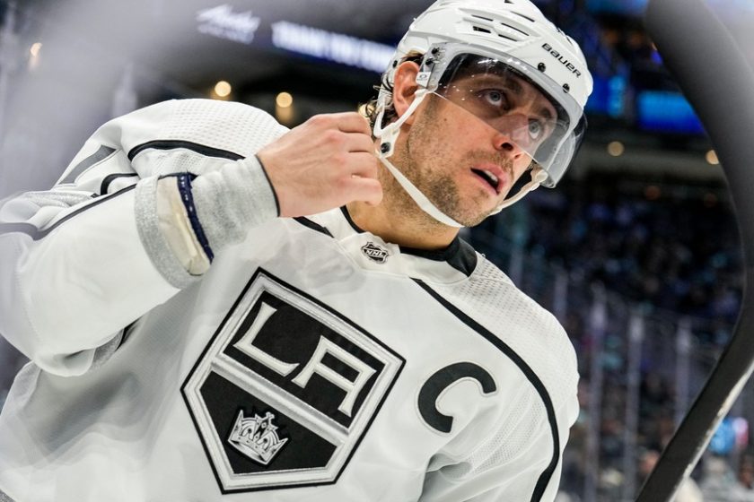 Kopitar marad a Kingsnél