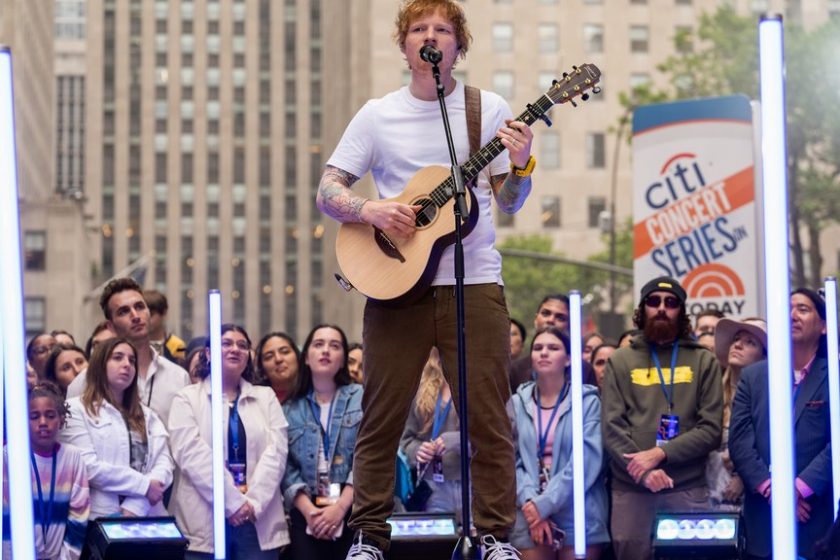 Ed Sheeran indítja el a vasárnapi futamot