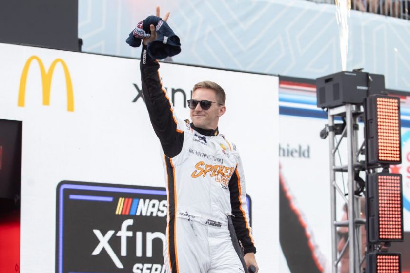 Az amerikai SailGP-csapatnál járt a NASCAR-pilóta